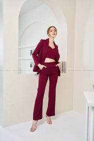 >> Emma Blazer Set <<  เซตสูท 3 ชิ้น เสื้อสูททรงโอเวอร์ไซส์มีซับใน มาพร้อมกับเสื้อครอปแขนกุดและกางเก