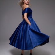 藍色緞面晚禮服，緞面緊身胸衣婚紗，藍色 A 字婚紗