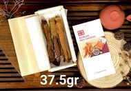 Hồng Sâm Củ Khô Huang Jiwon Hộp Thiếc Sâm Khô Hàn Quốc 6 Năm Tuổi Chất Lượng Cao