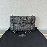 CHANEL 黑銀蛇皮孟買CF鏈條包 31*18*6 99新 配件塵袋保卡