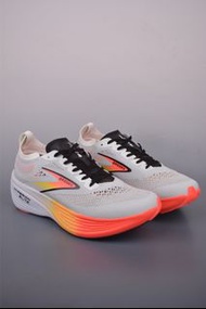 Brooks Hyperion Elite 4 跑鞋