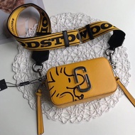 The Marc Jacobs x Peanuts Snoopy 史努比 Woodstock 黃色小鳥 聯乘系列  合作款 snapshot camera bag