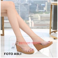 BRYANS SHOES Marlee RE-02 Open Toe Wedges - Black