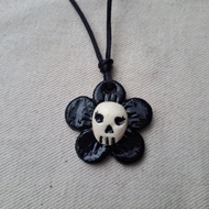 Clay Necklace/Clay Necklace/black daisy