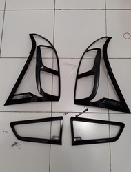 Garnish Belakang Avanza 2015 - 2017 Hitam