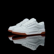 Vans Hylane white slim edged low cut casual shoes