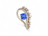 แหวนพลอยแทนซาไนท์ ประดับแซฟไฟร์ รุ่น Galaxy Sugarloaf Tanzanite 9K Ring