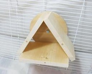 【皮蛋媽的私房貨】MOU1121YEN 手作MIT壁掛式倉鼠帳篷木屋 寵物鼠玩具遊戲屋 掛籠木製傢具啃咬磨牙 松鼠蜜袋