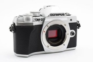 OLYMPUS OM-D E-M10 Mark III 機身無反光鏡單鏡頭相機