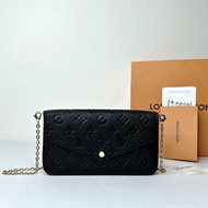 LV 三合一黑壓紋鏈帶包