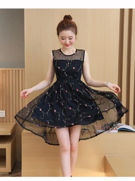 Đầm Đen Đuôi Tôm Ren Hoa TIGON JERY NT6164