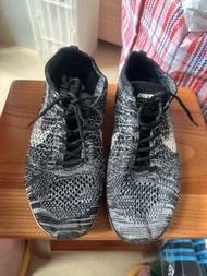 NIKE / FLYKNIT RACER