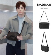 2024 ปี BaoBao bag Issey Miyake Saddle bags กระเป๋ากล้อง อาน ถุงสี่เหลี่ยมจัตุรัสขนาดเล็ก