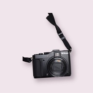 Nikon P7000