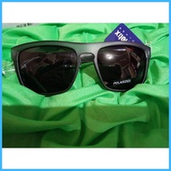 ┇ ┇ ◫ Kinetix Mall pull out shades.. 100% Legit.. with out case.. Brand new.. Quality shades