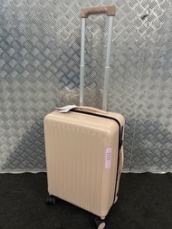 New：ELLE 20 吋行李箱； Elle 20 inch luggage for handcarry 56 x 37 x 23cm