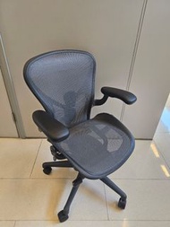 Herman Miller Aeron Remastered ergonomic office chair  人體工學椅
