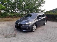 2018 BMW 218i ~新款⭕認證 ⭕僅跑4萬準  配備超滿 精巧性能小休旅 1.5渦輪 省油省稅金