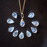 彩虹月光石吊墜項鍊 Dafne