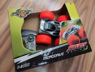 【Toys"R"Us/玩具“反”斗城購入】翻滚 摇控車 玩具車 (不包電池) Cars Stunt （Intense 360° Spin Action) FAST LANE  Microdrive  