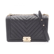 【二手】香奈兒 (Chanel) Boy Chanel 大號單肩背包，黑色魚子醬紋小牛皮（粒面小牛皮），V字形鏈條肩背包