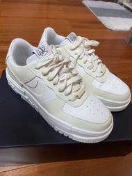 Nike Air Force 1 Pixel women