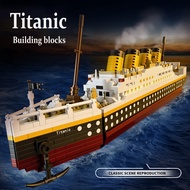 Titanic cruise ship model building blocks, boys and girls large difficult toys gifts