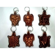 keychain kayu penyu bercorak