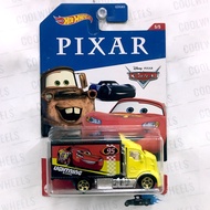 Hot Wheels 2020 Pixar Hiway Hauler (Disney Cars Lightning McQueen)