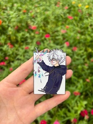 ป้าย Hunterxhunter Killua เคลือบแข็งผ้าไหมทรายและเอฟเฟกต์โครเมี่ยมคู่