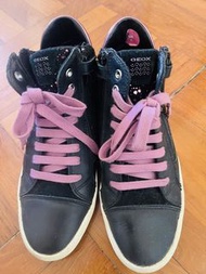 Geox 波鞋