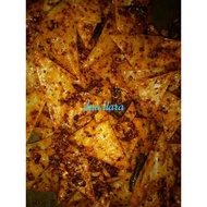 Spicy triangular dumpling seblak with lime leaves, 1kg contents