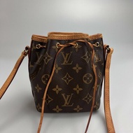 LV M41346  老花水桶抽繩包NANO