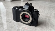 Olympus OM-D E-M5 Mirrorless Camera body + flash + charger + spare batteries