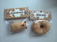 未開封 卡皮巴拉 capybara 水豚君 麵包 公仔 掛飾