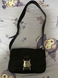 韓國正版 Matin Kim Mini Buckle Bag 女裝斜揹袋