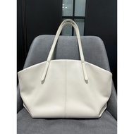90% New Blank space Beige Leather Tote Bag