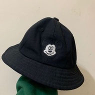 黑色米奇圓頂漁夫帽很可愛