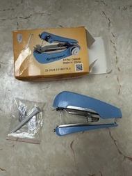 手動縫紉機Spring Come Handheld Sewing Machine OM888 Blue