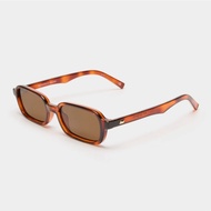 แว่นกันแดด LE SPECS รุ่น PILFERER ของแท้ 100% พร้อมอุปกรณ์