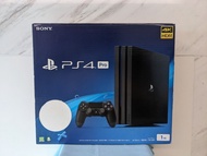 PS4 Pro CUH-7218B 二手主機含雙手把/線材/充電底座