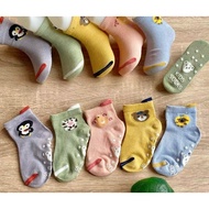 Set of 5 pairs of baby socks for children from 1 to 6 months old