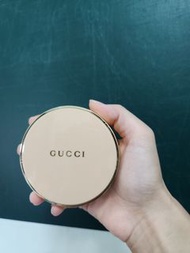 Gucci 柔焦凝光粉餅 柔霧粉餅