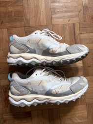 Mizuno Wave Rider Gore-Tex 運動鞋