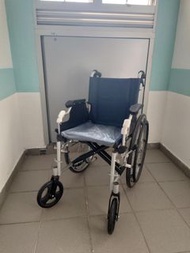 【販賣二手物】輕便可拆式腳踏大車輪輪椅（原價$2300）