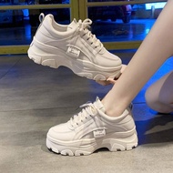 รองเท้าแฟชั่นผู้หญิงเกาหลี  รองเท้าผ้าใบ รองเท้าแฟชั่น รองเท้าผ้าใบผู้หญิง เสริมส้น 5 ซม. HK029White 36