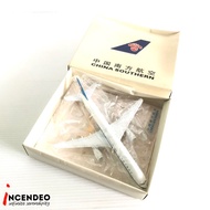 Vintage China Southern Airlines Boeing 757-200 Aircraft Model