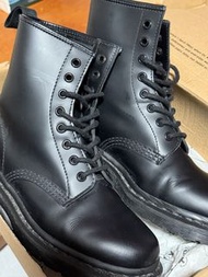 Dr. Martens 全黑色1460