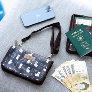 Dolly Club L6 Multi-Compartment Passport Holder