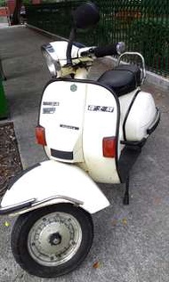 偉士牌vespa- PX 150E -1983年，150CC正牌可以過戶，正常使用中，好騎